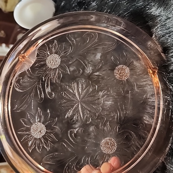 PINK DEPRESSION  GLASS CAKE PLATE. 🎂 - Picture 2 of 5